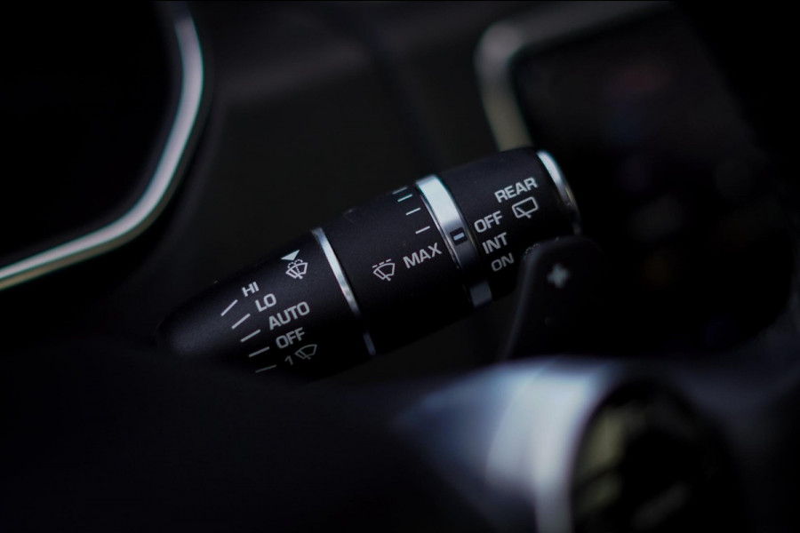 Land Rover Range Rover P400e / Pano / Stoelklima / Carpathian Grey / Carplay