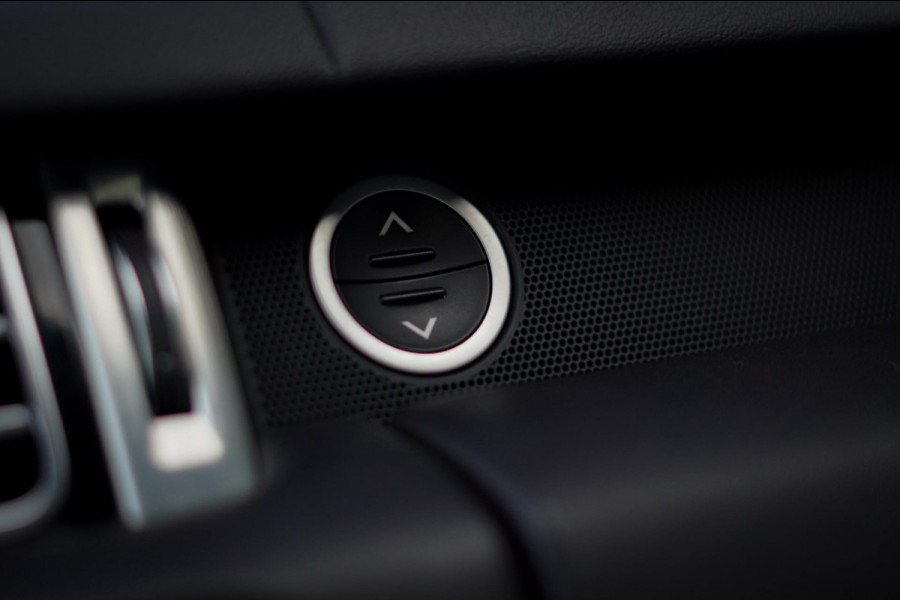 Land Rover Range Rover P400e / Pano / Stoelklima / Carpathian Grey / Carplay