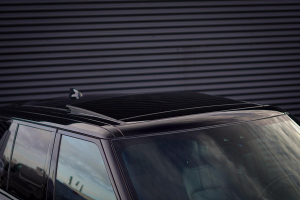 Land Rover Range Rover P400e / Pano / Stoelklima / Carpathian Grey / Carplay