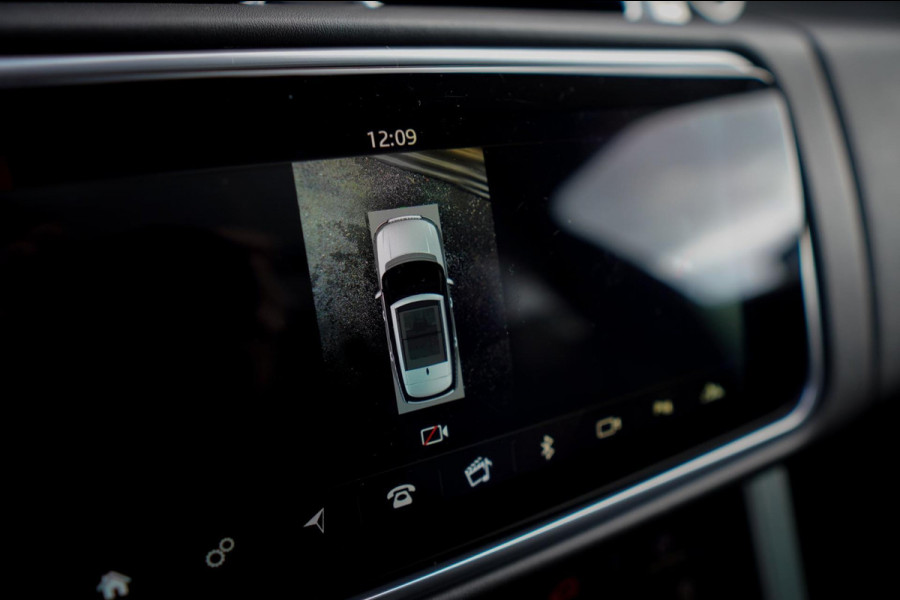 Land Rover Range Rover P400e / Pano / Stoelklima / Carpathian Grey / Carplay