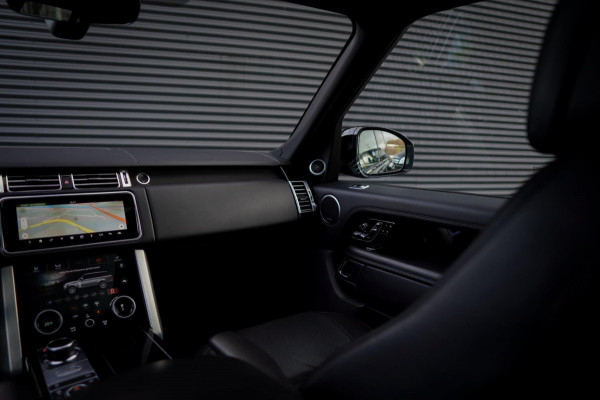 Land Rover Range Rover P400e / Pano / Stoelklima / Carpathian Grey / Carplay