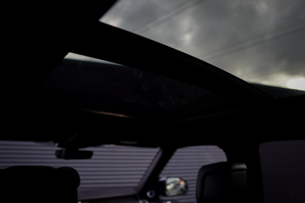 Land Rover Range Rover P400e / Pano / Stoelklima / Carpathian Grey / Carplay