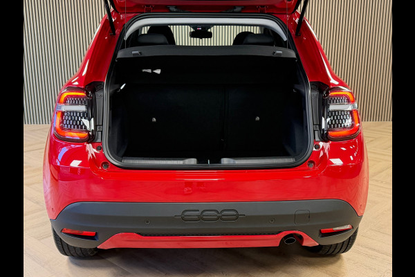 Fiat 600 1.2 HYBRID URBAN AUT. APPLE CARPLAY PARKEERSENSOREN CRUISE CONTROL AIRCO VERWARMDE VOORRUIT