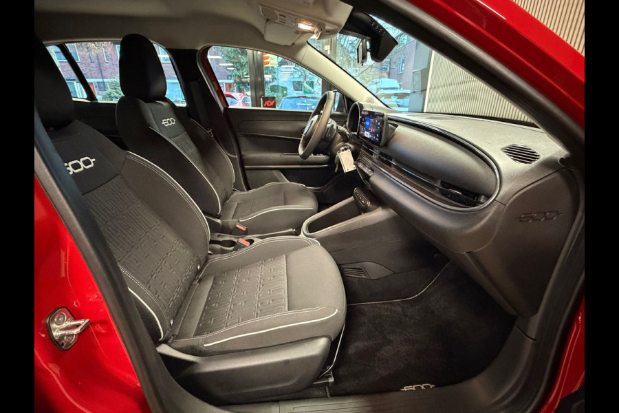 Fiat 600 1.2 HYBRID URBAN AUT. APPLE CARPLAY PARKEERSENSOREN CRUISE CONTROL AIRCO VERWARMDE VOORRUIT