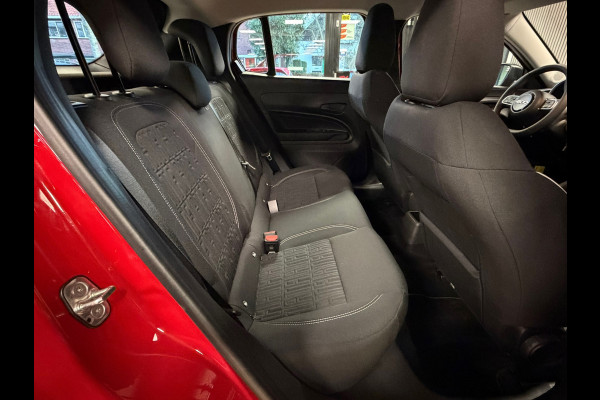 Fiat 600 1.2 HYBRID URBAN AUT. APPLE CARPLAY PARKEERSENSOREN CRUISE CONTROL AIRCO VERWARMDE VOORRUIT