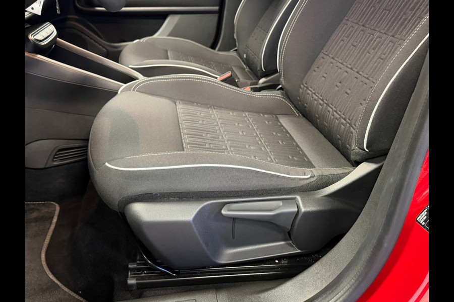 Fiat 600 1.2 HYBRID URBAN AUT. APPLE CARPLAY PARKEERSENSOREN CRUISE CONTROL AIRCO VERWARMDE VOORRUIT