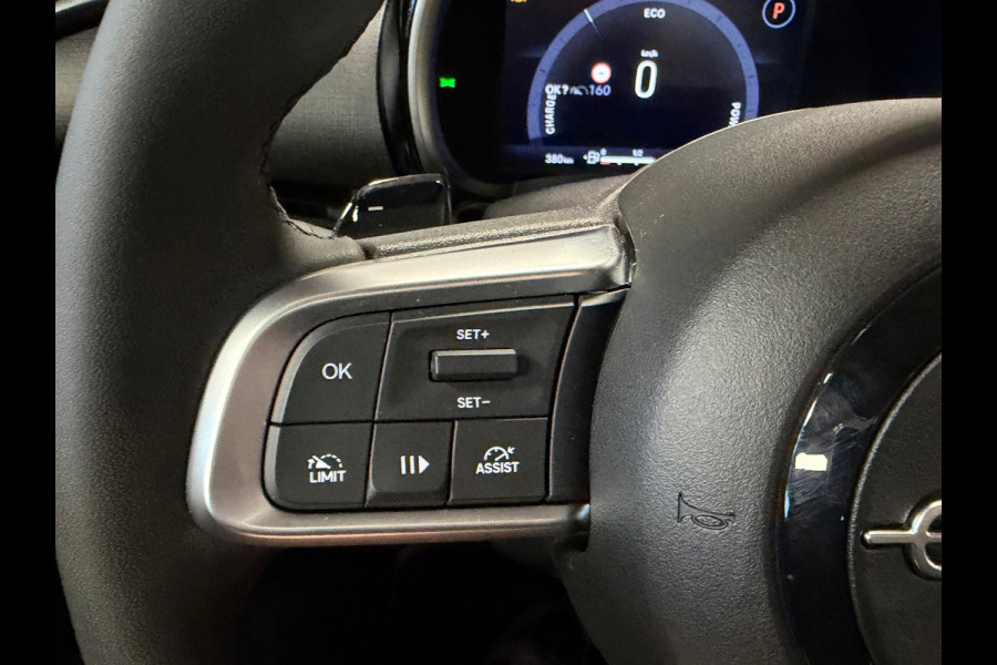 Fiat 600 1.2 HYBRID URBAN AUT. APPLE CARPLAY PARKEERSENSOREN CRUISE CONTROL AIRCO VERWARMDE VOORRUIT