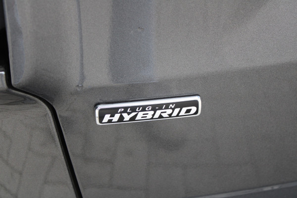 Ford Transit Custom 320 2.5 PHEV L2H1 Limited 232pk 8 Zits - 2x Schuif - Adaptive Cruise - Klimaat achterin - Keyless - Stoel/Stuurverwarming - Excl