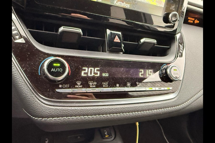 Toyota Corolla Touring Sports 1.8 Hybrid Business Intro 122pk Afneembare Trekhaak | Adaptieve Cruise | Elektrische Achterklep | Stoelverwarming | Dealer onderhouden