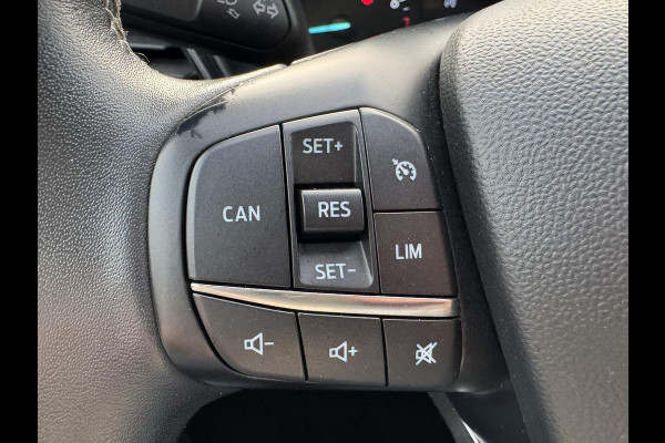 Ford Fiesta 1.0 EcoBoost Active X 95pk 18 inch velgen | Stoelverwarming | Cruise control | Parkeersensoren | Vooruitverwarming