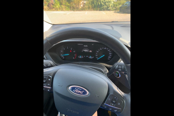 Ford Focus 1.0 EcoBoost Titanium Business 125pk | Full LED Koplampen | Adaptieve Cruise | Winterpack | 17 inch Lichtmetaal | Achteruitrijcamera