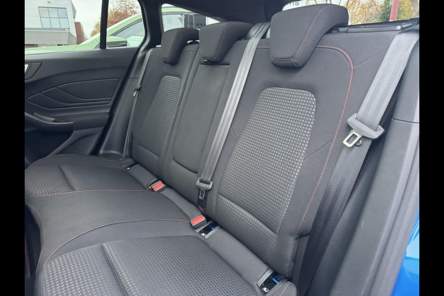 Ford FOCUS Wagon 1.0 EcoBoost Hybrid ST Line X 155pk | Trekhaak afneembaar | Panoramadak | Bang&Olufsen | Adaptive cruise control | Winter Pack | All season banden | Camera