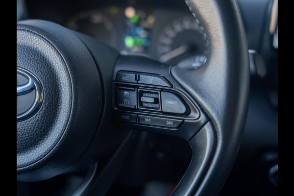Toyota Yaris 1.5 Hybrid Active / Camera / Carplay / Active Cruise / NL-Auto