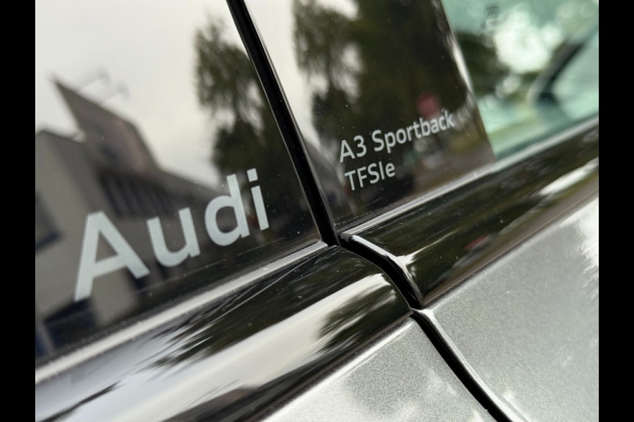 Audi A3 Sportback 45Tfsi e 3xS-line 272 pk 19 inch Competition vol leer matrix panorama dak