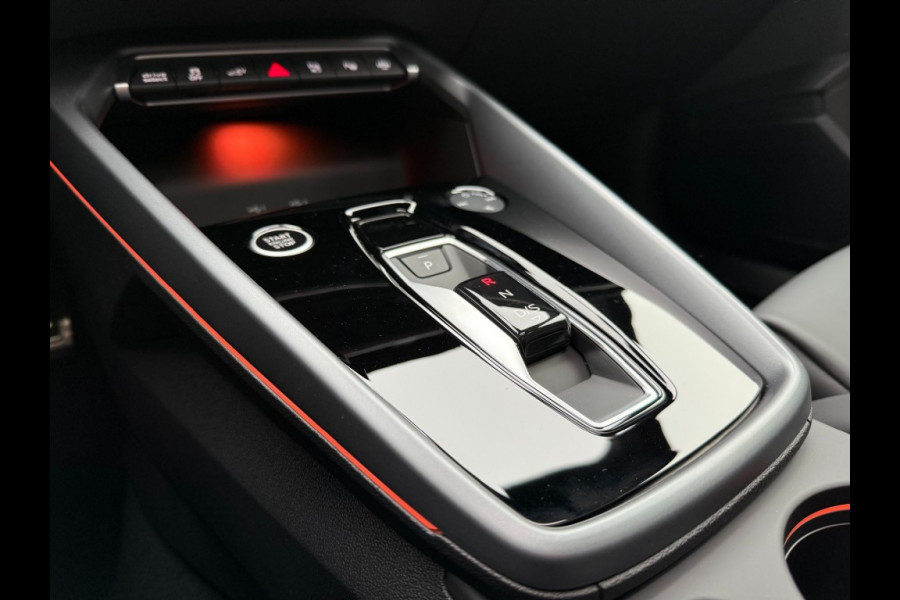 Audi A3 Sportback 45Tfsi e 3xS-line 272 pk 19 inch Competition vol leer matrix panorama dak