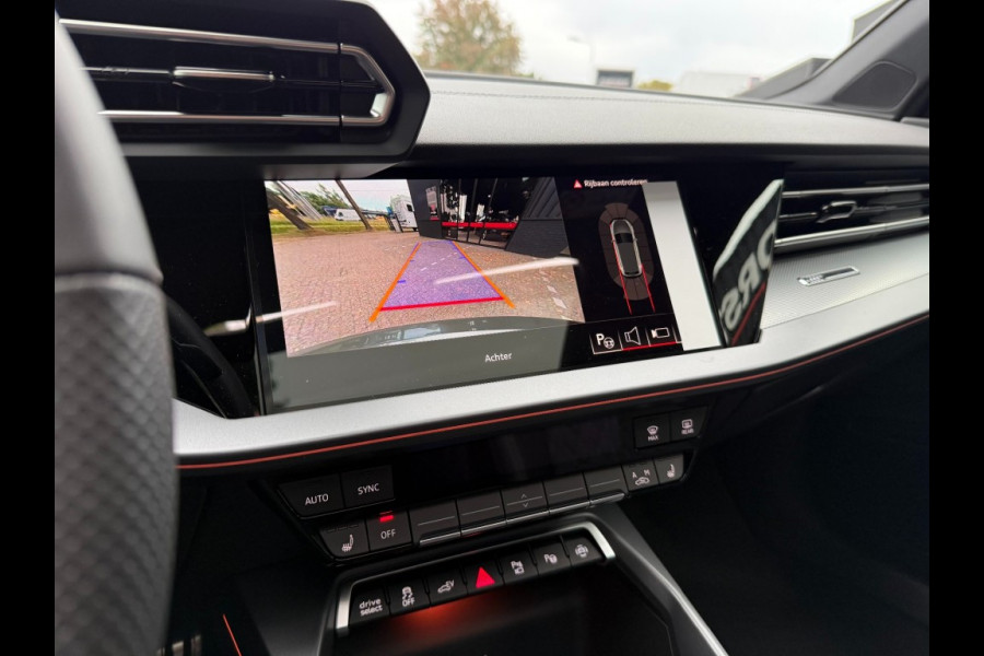 Audi A3 Sportback 45Tfsi e 3xS-line 272 pk 19 inch Competition vol leer matrix panorama dak
