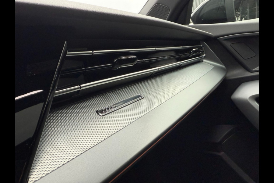 Audi A3 Sportback 45Tfsi e 3xS-line 272 pk 19 inch Competition vol leer matrix panorama dak