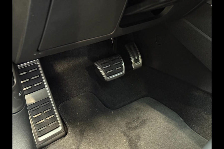 Audi A3 Sportback 45Tfsi e 3xS-line 272 pk 19 inch Competition vol leer matrix panorama dak