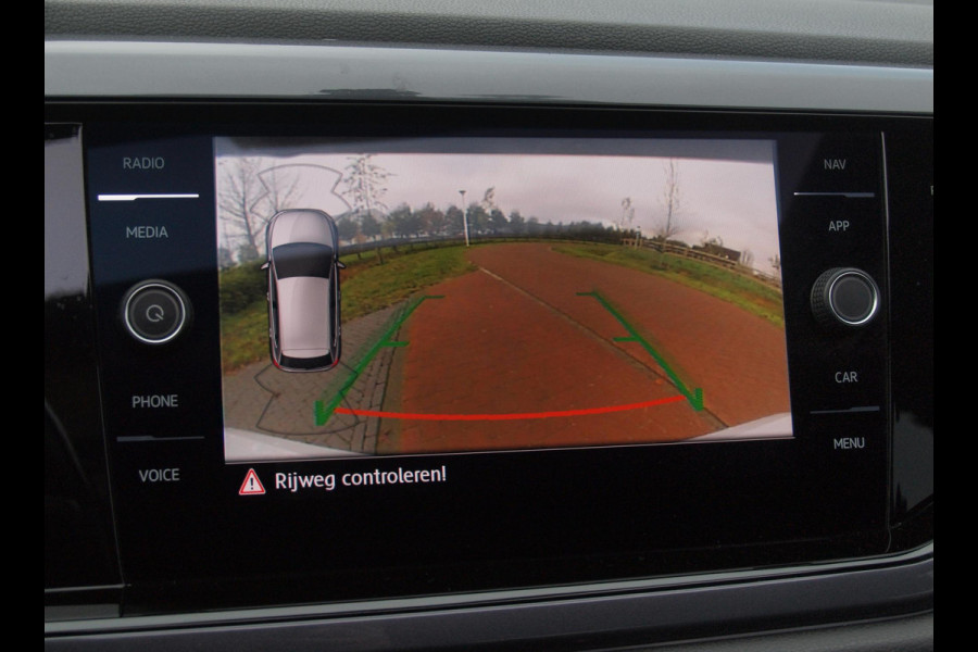 Volkswagen Polo 1.0 TSI Highline Business R | Dubbele R-Line | Panoramadak | Camera | Apple Carplay | Led Koplampen | Automaat |