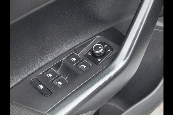 Volkswagen Polo 1.0 TSI Highline Business R | Dubbele R-Line | Panoramadak | Camera | Apple Carplay | Led Koplampen | Automaat |