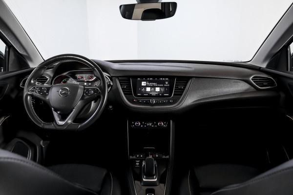 Opel Grandland X 1.6 Turbo Hybrid Ultimate - Automaat | Adapt. Cruise | Stoel-+Voorruitverw. | Stoelventilatie | PDC | 360 Camera | NAV + App. Connect | ECC | Elek. Klep | Trekhaak| LM 19" |