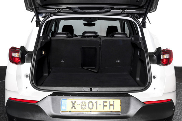 Opel Grandland X 1.6 Turbo Hybrid Ultimate - Automaat | Adapt. Cruise | Stoel-+Voorruitverw. | Stoelventilatie | PDC | 360 Camera | NAV + App. Connect | ECC | Elek. Klep | Trekhaak| LM 19" |