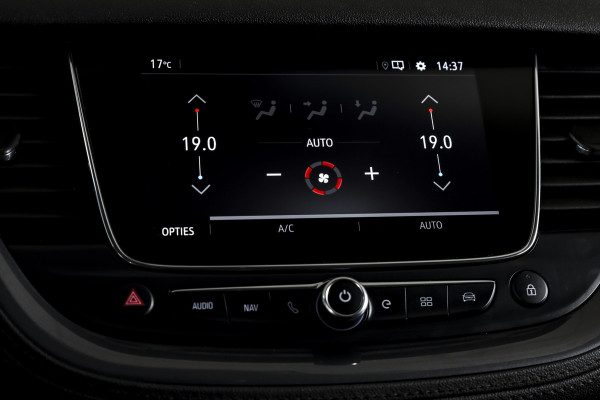Opel Grandland X 1.6 Turbo Hybrid Ultimate - Automaat | Adapt. Cruise | Stoel-+Voorruitverw. | Stoelventilatie | PDC | 360 Camera | NAV + App. Connect | ECC | Elek. Klep | Trekhaak| LM 19" |