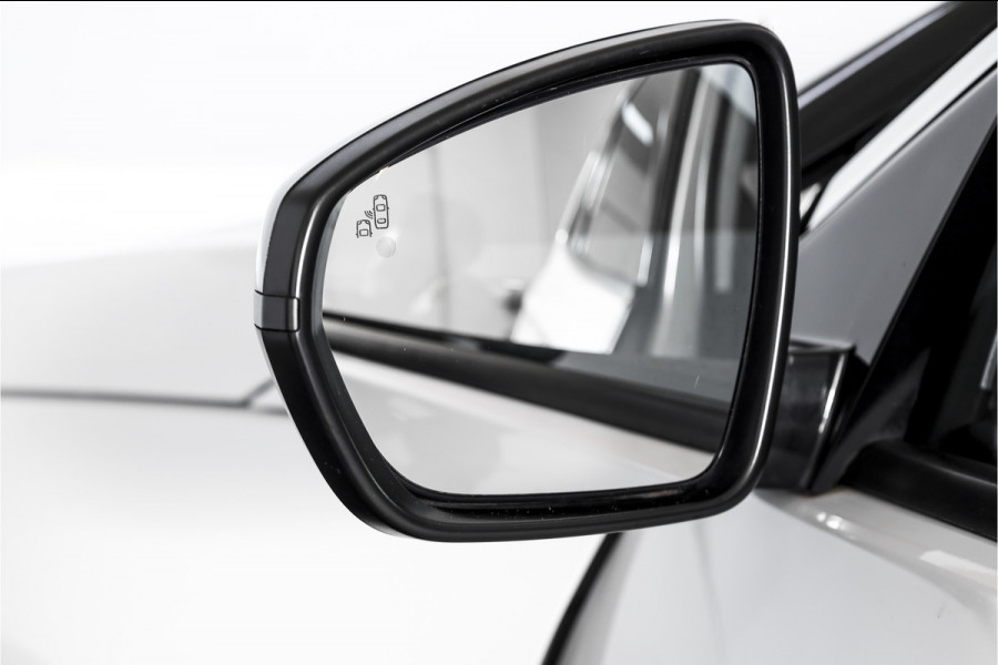 Opel Grandland X 1.6 Turbo Hybrid Ultimate - Automaat | Adapt. Cruise | Stoel-+Voorruitverw. | Stoelventilatie | PDC | 360 Camera | NAV + App. Connect | ECC | Elek. Klep | Trekhaak| LM 19" |