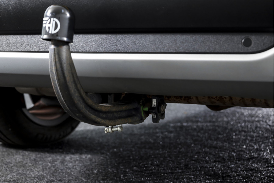 Opel Grandland X 1.6 Turbo Hybrid Ultimate - Automaat | Adapt. Cruise | Stoel-+Voorruitverw. | Stoelventilatie | PDC | 360 Camera | NAV + App. Connect | ECC | Elek. Klep | Trekhaak| LM 19" |