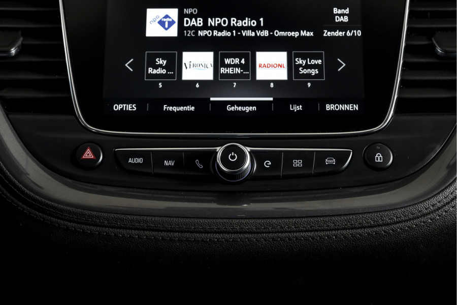 Opel Grandland X 1.6 Turbo Hybrid Ultimate - Automaat | Adapt. Cruise | Stoel-+Voorruitverw. | Stoelventilatie | PDC | 360 Camera | NAV + App. Connect | ECC | Elek. Klep | Trekhaak| LM 19" |