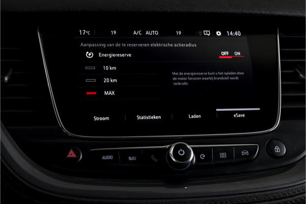 Opel Grandland X 1.6 Turbo Hybrid Ultimate - Automaat | Adapt. Cruise | Stoel-+Voorruitverw. | Stoelventilatie | PDC | 360 Camera | NAV + App. Connect | ECC | Elek. Klep | Trekhaak| LM 19" |