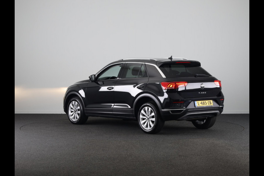 Volkswagen T-Roc 1.0 TSI Style 110 pk | Navigatie | Parkeersensoren | Achteruitrijcamera | Autom. airco | Adaptieve crusie control | Apple Carplay/Android Auto |