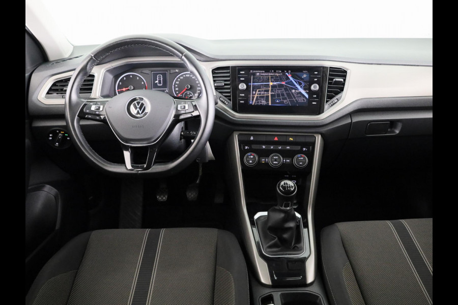 Volkswagen T-Roc 1.0 TSI Style 110 pk | Navigatie | Parkeersensoren | Achteruitrijcamera | Autom. airco | Adaptieve crusie control | Apple Carplay/Android Auto |