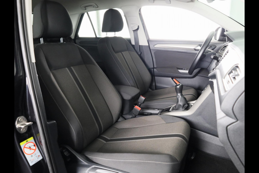Volkswagen T-Roc 1.0 TSI Style 110 pk | Navigatie | Parkeersensoren | Achteruitrijcamera | Autom. airco | Adaptieve crusie control | Apple Carplay/Android Auto |