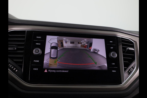 Volkswagen T-Roc 1.0 TSI Style 110 pk | Navigatie | Parkeersensoren | Achteruitrijcamera | Autom. airco | Adaptieve crusie control | Apple Carplay/Android Auto |