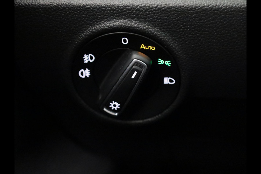 Volkswagen T-Roc 1.0 TSI Style 110 pk | Navigatie | Parkeersensoren | Achteruitrijcamera | Autom. airco | Adaptieve crusie control | Apple Carplay/Android Auto |