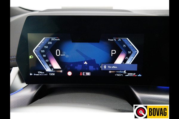 BMW 2 Serie Active Tourer 218i | M-Sport | 19 inch Individual Panoramadak | Harman Kardon | HUD Adaptive cruise, 360 Camera, PDC V+A,  El.verstelbare stoel met geheurgen, Elektrische achterklep, Keyless