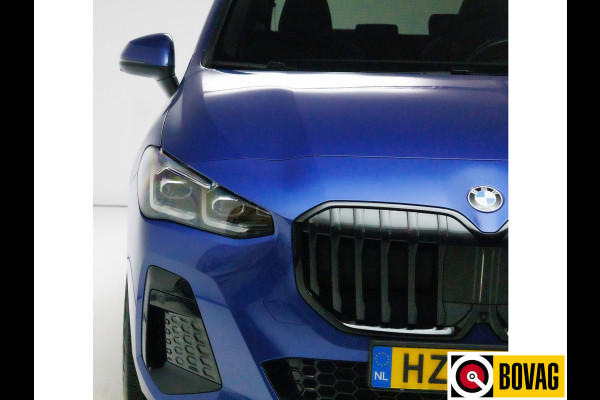 BMW 2 Serie Active Tourer 218i | M-Sport | 19 inch Individual Panoramadak | Harman Kardon | HUD Adaptive cruise, 360 Camera, PDC V+A,  El.verstelbare stoel met geheurgen, Elektrische achterklep, Keyless