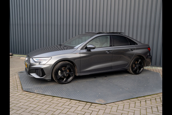 Audi A3 Limousine 35 TFSI S edition | S-Line | Matrix LED | Panodak | Stoelgeheugen | Camera | Prijs Rijklaar!!