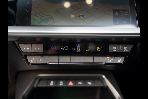 Audi A3 Limousine 35 TFSI S edition | S-Line | Matrix LED | Panodak | Stoelgeheugen | Camera | Prijs Rijklaar!!