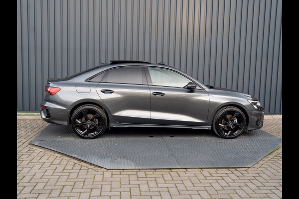 Audi A3 Limousine 35 TFSI S edition | S-Line | Matrix LED | Panodak | Stoelgeheugen | Camera | Prijs Rijklaar!!