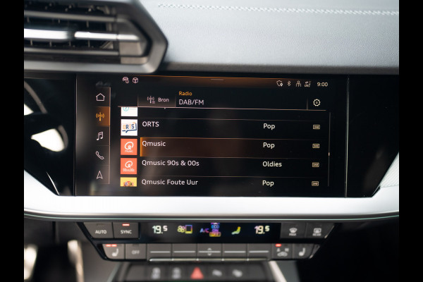 Audi A3 Limousine 35 TFSI S edition | S-Line | Matrix LED | Panodak | Stoelgeheugen | Camera | Prijs Rijklaar!!