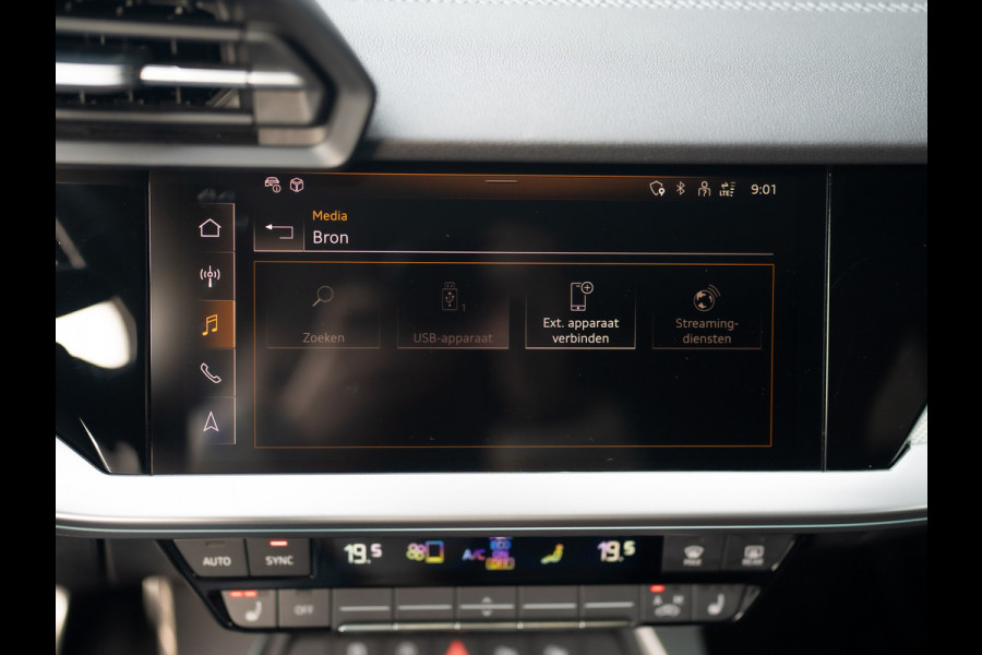 Audi A3 Limousine 35 TFSI S edition | S-Line | Matrix LED | Panodak | Stoelgeheugen | Camera | Prijs Rijklaar!!