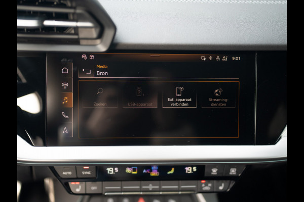 Audi A3 Limousine 35 TFSI S edition | S-Line | Matrix LED | Panodak | Stoelgeheugen | Camera | Prijs Rijklaar!!