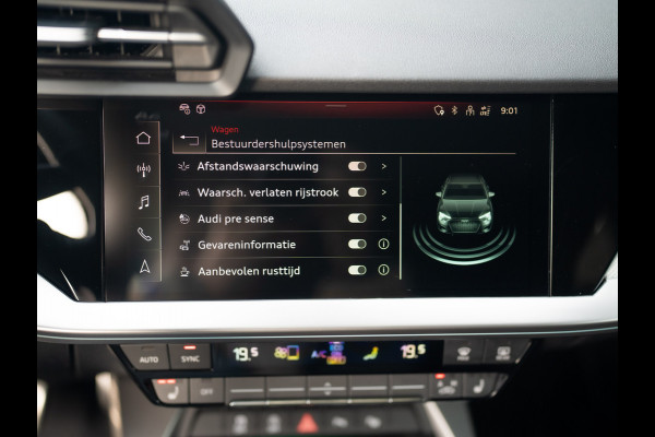 Audi A3 Limousine 35 TFSI S edition | S-Line | Matrix LED | Panodak | Stoelgeheugen | Camera | Prijs Rijklaar!!