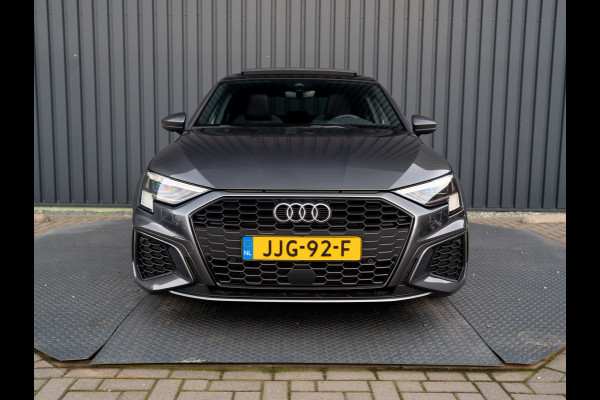 Audi A3 Limousine 35 TFSI S edition | S-Line | Matrix LED | Panodak | Stoelgeheugen | Camera | Prijs Rijklaar!!