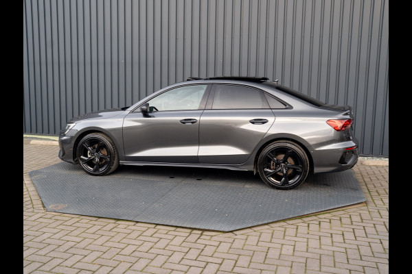 Audi A3 Limousine 35 TFSI S edition | S-Line | Matrix LED | Panodak | Stoelgeheugen | Camera | Prijs Rijklaar!!
