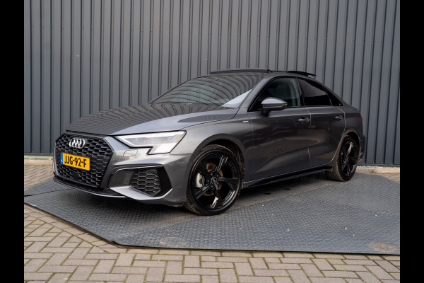 Audi A3 Limousine 35 TFSI S edition | S-Line | Matrix LED | Panodak | Stoelgeheugen | Camera | Prijs Rijklaar!!