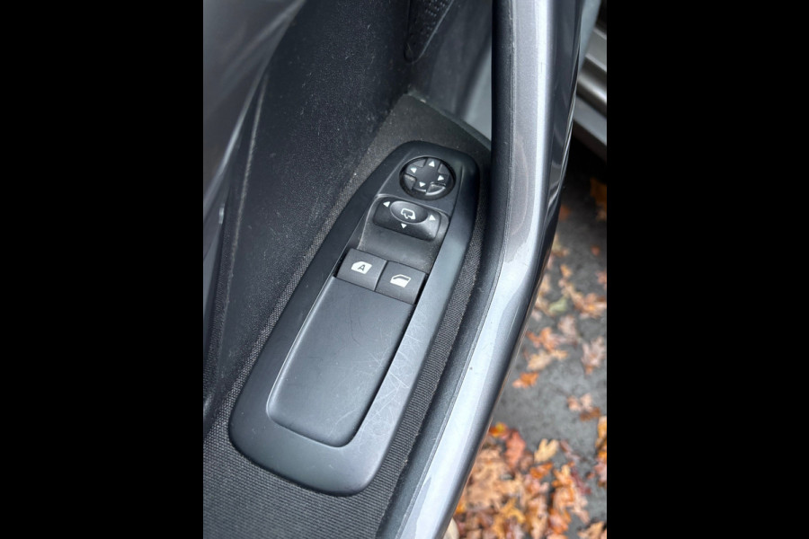 Peugeot 2008 1.2 PureTech Blue Lion | "112.000" KM NAP + Cruise Nu € 8.450,-!!!