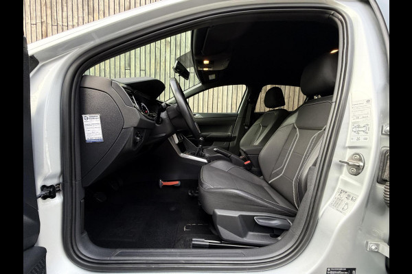 Volkswagen Polo 1.0 TSI R-line | Half leer | Sportstoelen | Airconditioning | Adaptieve cruise control | Trekhaak | Getint glas | Apple CarPlay
